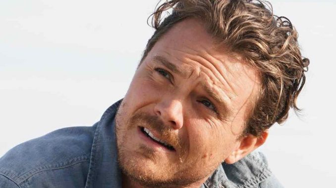 Clayne-Crawford-photos-Bio-Net-worth-Height-Body-Girlfriend-Affair-Married-Ethnicity Clayne Crawford