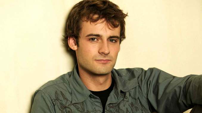Callum-Blue-photos-Bio-Net-worth-Height-Body-Girlfriend-Affair-Married-Ethnicity Callum Blue
