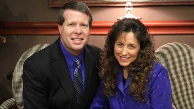Jim Bob and Michelle Duggar Bio Net worth Height Boyfriend Body Affair Married Ethnicity Jim Bob and Michelle Duggar