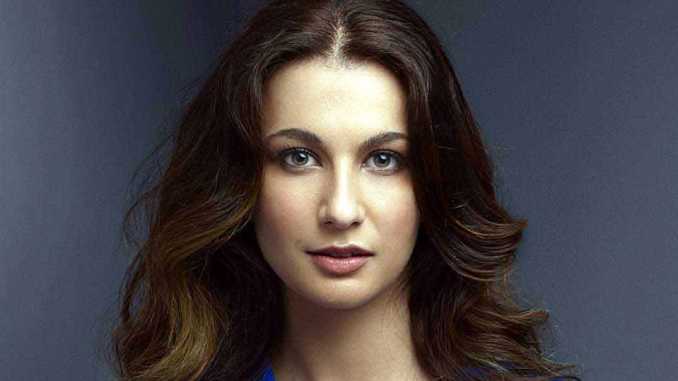 Yalda Hakim