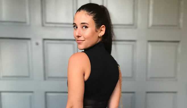 Angie-Varona-Photo Angie Varona