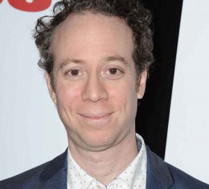 Kevin Sussman Bio, Birthday, Height, Weight, Boyfriend, Dating, Affair ...