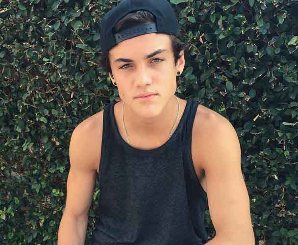 Ethan Dolan Bio, Height, Girlfriend, Affair, Married & Net Worth