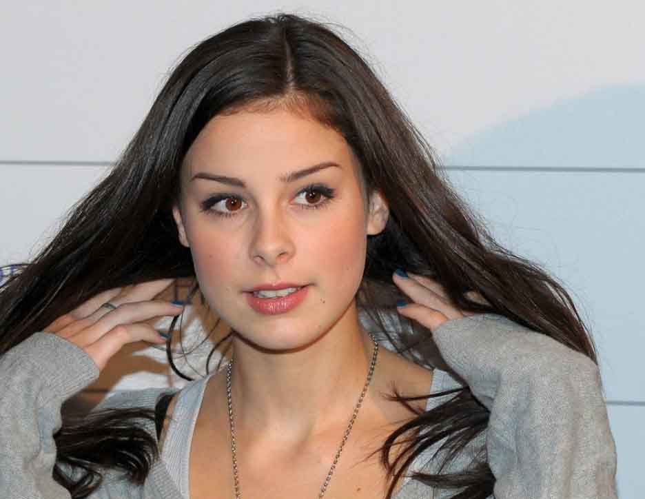 Lena Meyer-Landrut - biography with personal life, married and affair