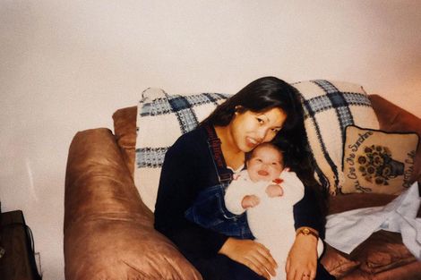 Paris Berelc's early days picture with her mom