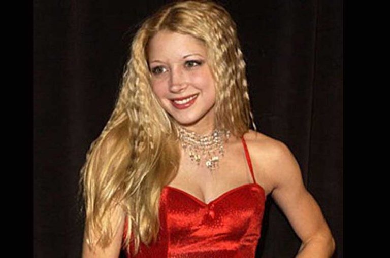 Courtney Peldon Bio, Net Worth, Height, Weight, Boyfriend, Affair ...