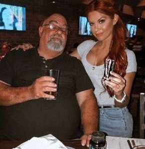 Jessa posts a picture with her father