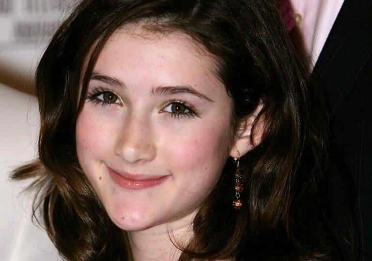 Julianna Rose Mauriello Bio, Net Worth, Height, Weight, Boyfriend ...