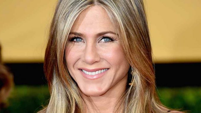 Jennifer-Aniston-photos-Bio-Net-worth-Height-Boyfriend-Body-Affair-Married-Ethnicity Jennifer Aniston