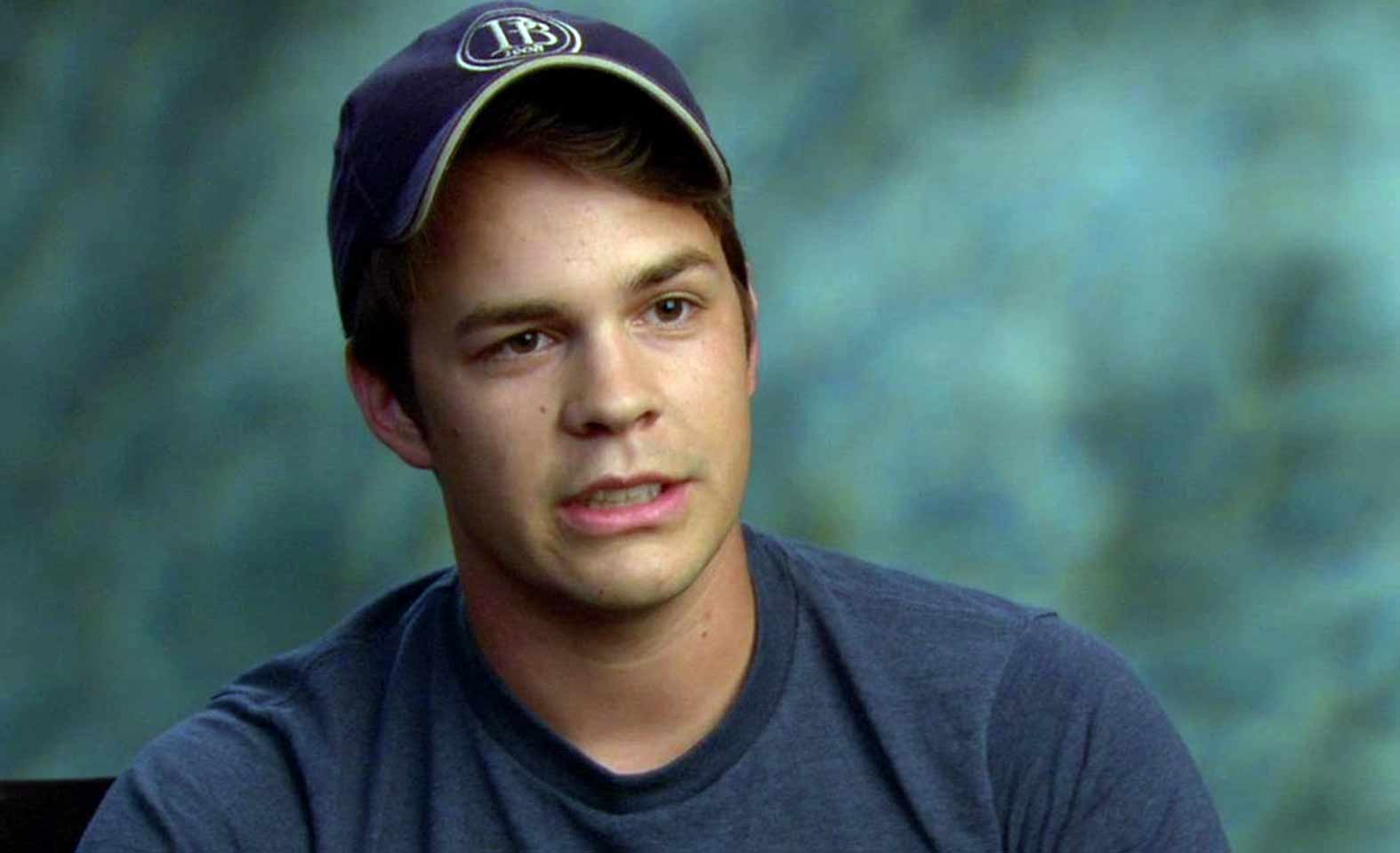 Johnny Simmons