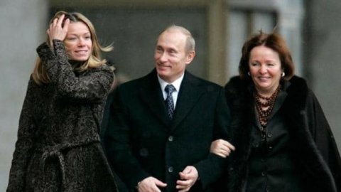 Mariya Putina with her father and mother