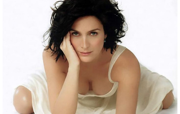 Carrie-Anne Moss