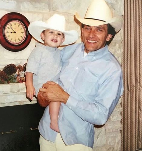 Austin Mahone with his grandfather