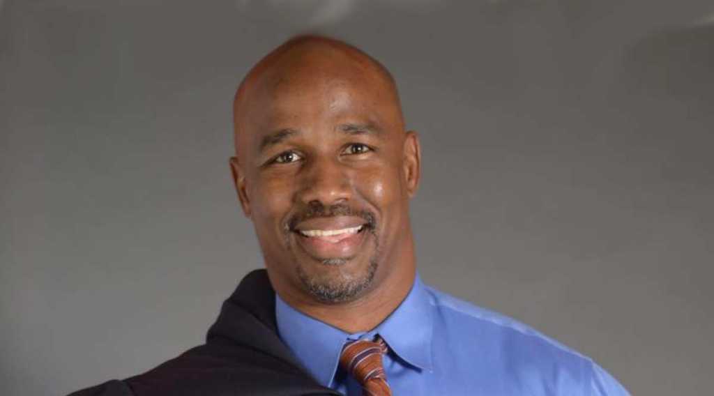Antonio Armstrong, Family, Son and Death
