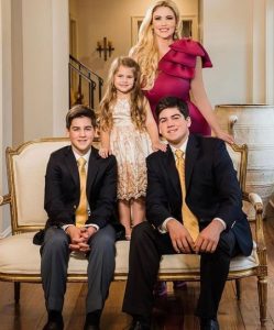 Tyrus's girlfriend Ingrid with three children