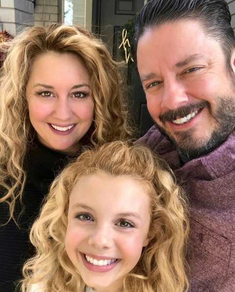 Mallory James Mahoney with her father & mother