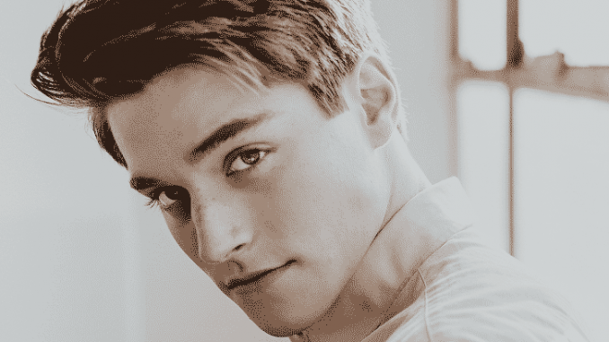 Froy-Gutierrez-Photo American Actor Model Froy Gutierrez