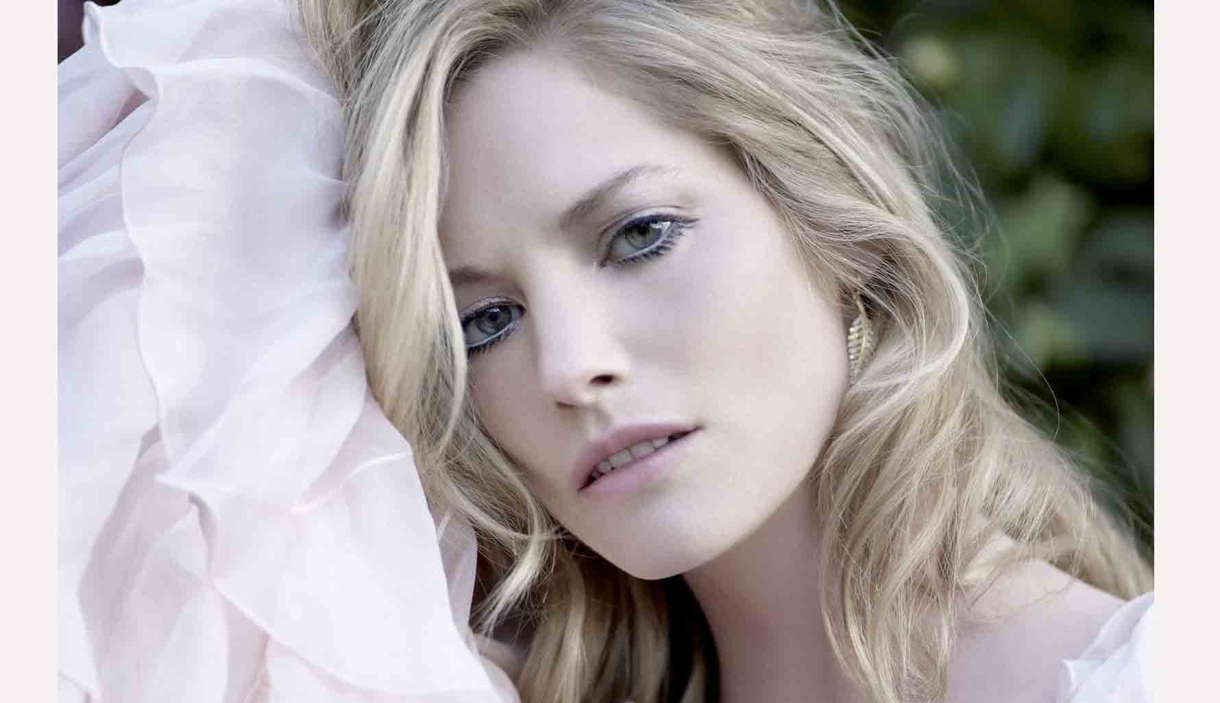 Sienna Guillory