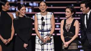 Pretty Little Liars Cast Accepts Award For Best Cable TV Drama At 2016 People's Choice Awards