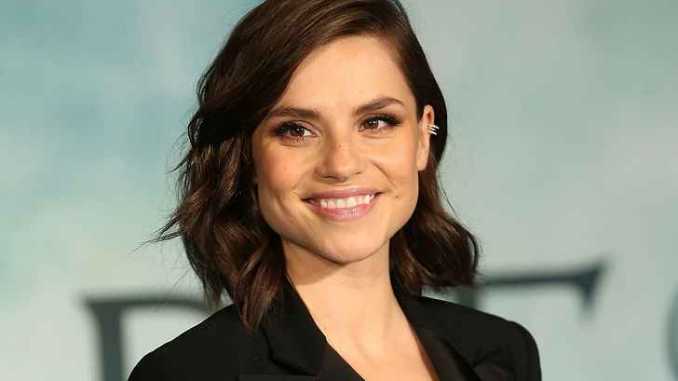 Charlotte Riley Net Worth, Bio, Age, Husband, Children, Height & Weight Charlotte Riley Net Worth, Bio, Age, Husband, Children, Height & Weight