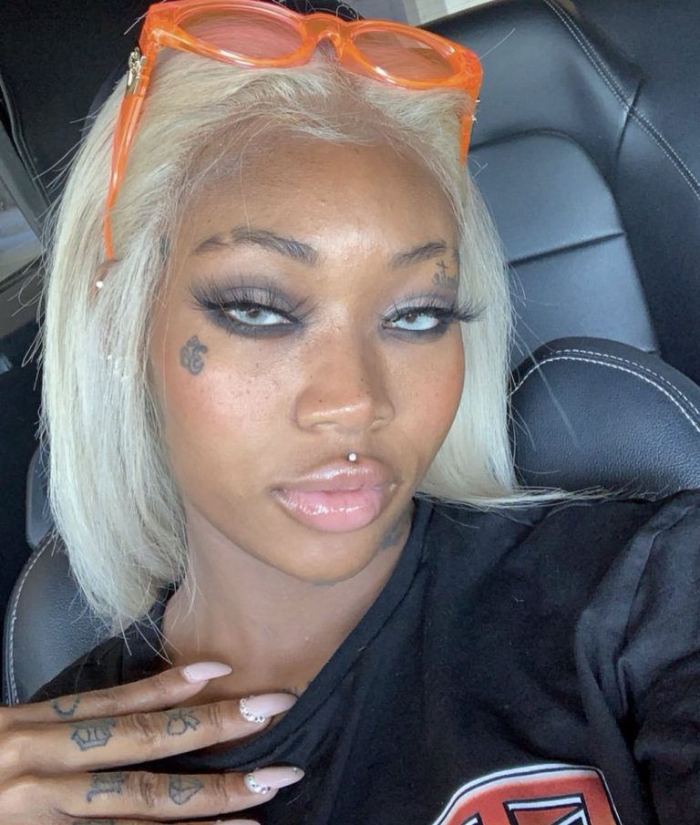 American Singer Summer Walker earns a good fortune from her career