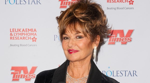 Stephanie Beacham Bio, Wiki, Net Worth, Age, Husband, & Daughter