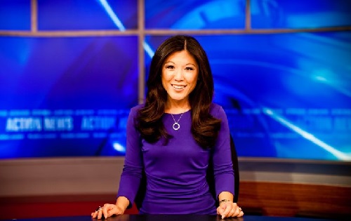 Picture of a reporter Nydia Han