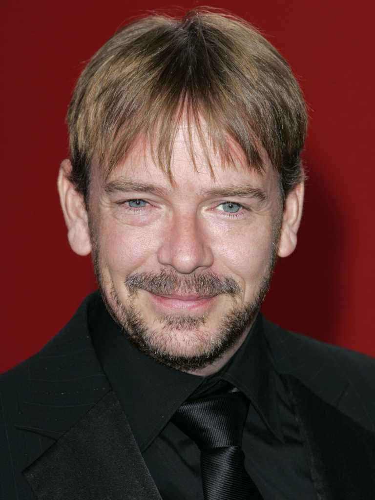 Adam Woodyatt Age Net Worth Salary Wiki Bio Married Wife Son adam-woodyatt-age-net-worth-salary-wiki-bio-married-wife-son