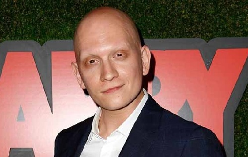 Picture of an actor Anthony Carrigan