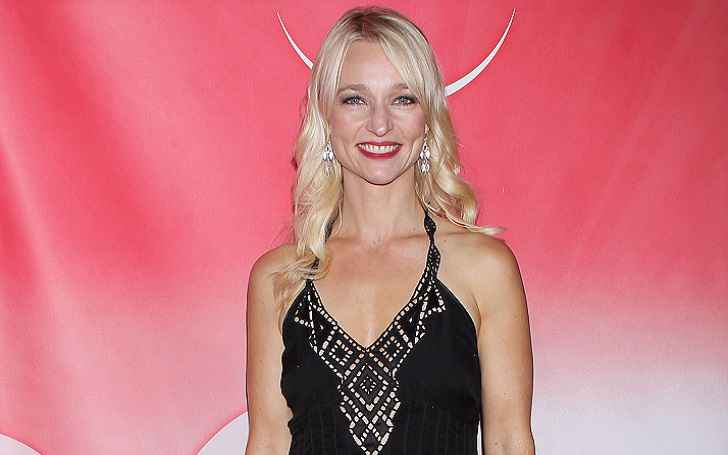 Kari Matchett Bio, Age, Body Measurements, Husband, Pregnant, Baby, Net Worth