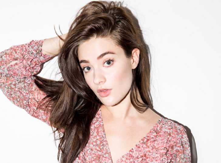 Eva Bourne Bio, Age, Net Worth, Height, Parents, & Boyfriend