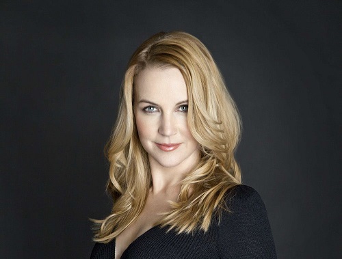 Actress Renee O'Connor image