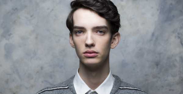 Kodi Smit-McPhee Bio, Wiki, Age, Height, Net Worth, Salary, Girlfriend, & Married