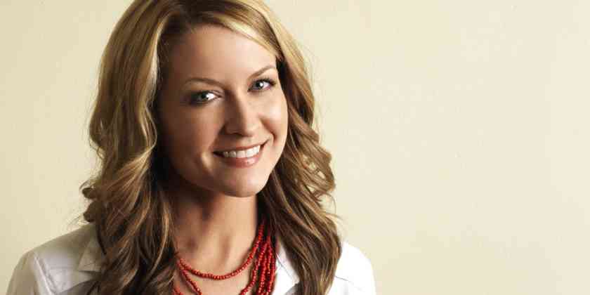 Ali Hillis Bio, Wiki, Age, Height, Net Worth, Married