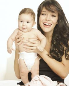 Flora Martinez with her daughter.