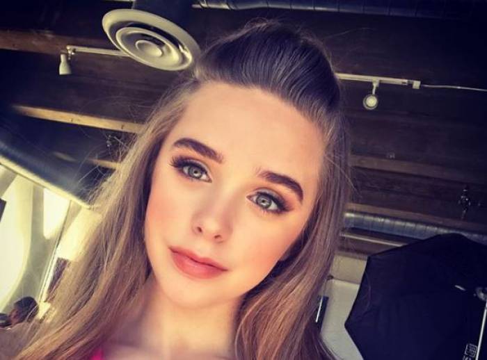 15-year-old actress, Jenna Davis