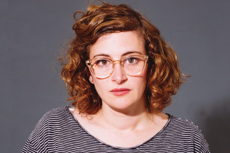 Jo Firestone Wiki, Age, Net Worth, Engaged, Boyfriend, Height