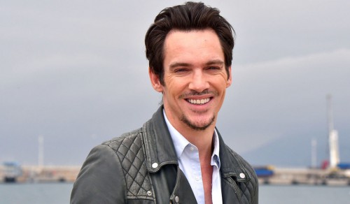 Jonathan Rhys Meyers Bio, Wiki, Net Worth, Wife, Baby, & Age