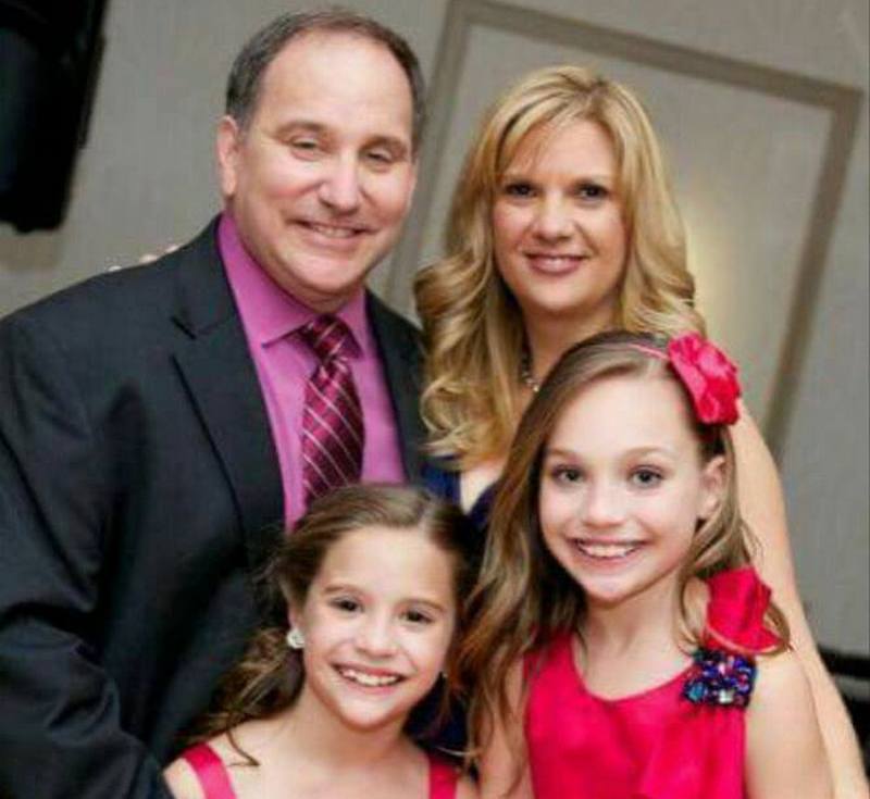 Melissa Gisoni with her husband Greg Gisoni and their children