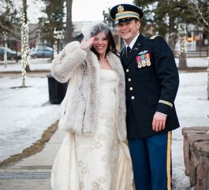 Samantha Hegseth ze swoim byłym mężem Pete Hegseth w dniu ślubu
