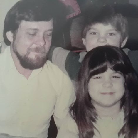 Vanessa Murdock with her dad and sibling