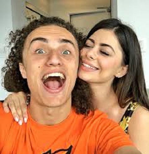 Azra Bajrami is dating a Youtuber Azzyland