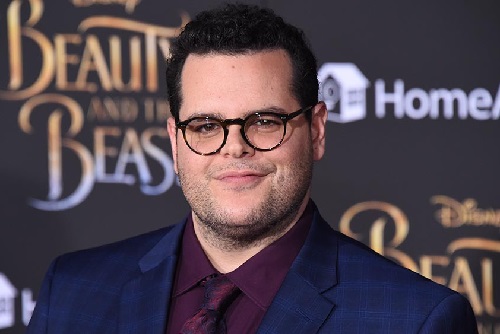 Picture of an actor Josh Gad