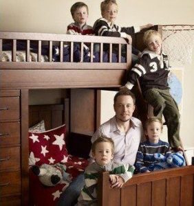 Photo of Justine Musk' ex-husband and five children.