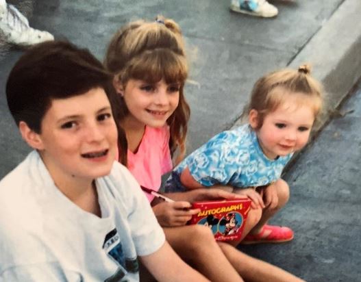 Childhood photo of Jennifer Lilley (center), with her big brother, Michael (left), and her younger sister, Katherine (right).