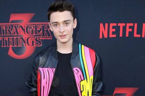 Noah Schnapp Bio, Net Worth, Career, Height, Girlfriend, Age