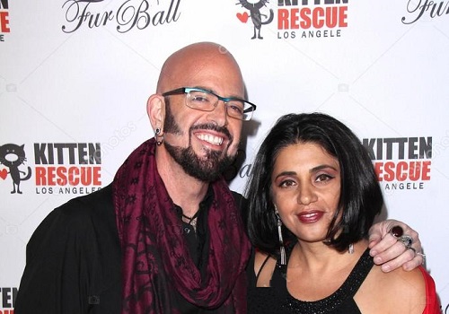 Minoo Rahbar and her spouse Jackson Galaxy