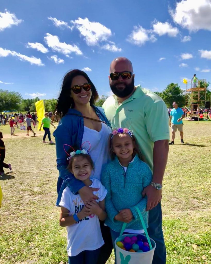 Samantha with her current husband and children