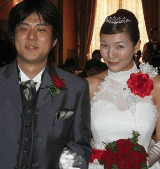 Chiaki and Eiichiro in their wedding day