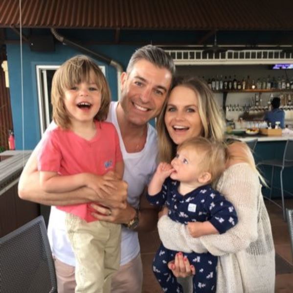 Jordan Lloyd and her husband, Jeff Schroeder spending a lovely time with their adorable children.